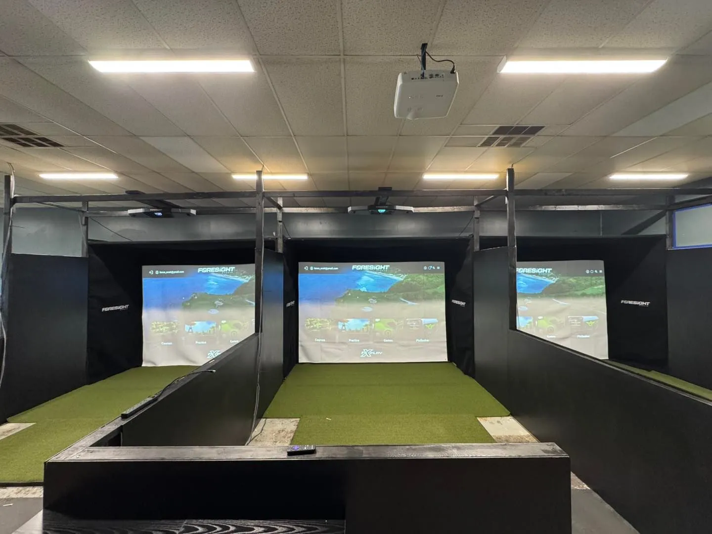 Tee It Up! Golf Lounge - Photo 6