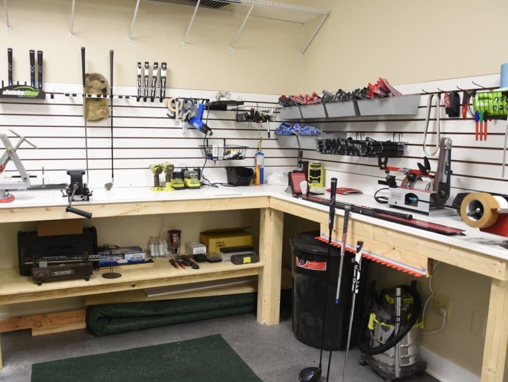 The Swing Shack Indoor Golf - Photo 2