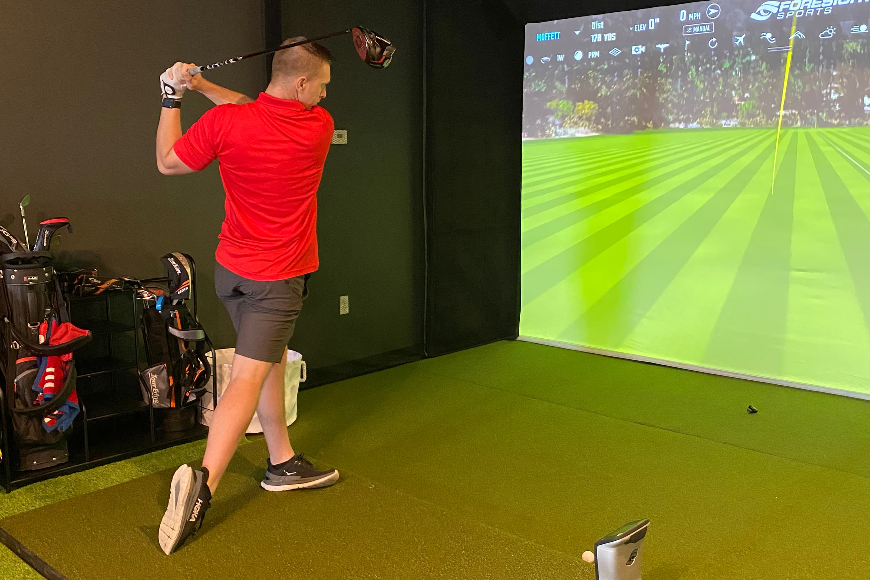 Tee It Up Indoor - Photo 4