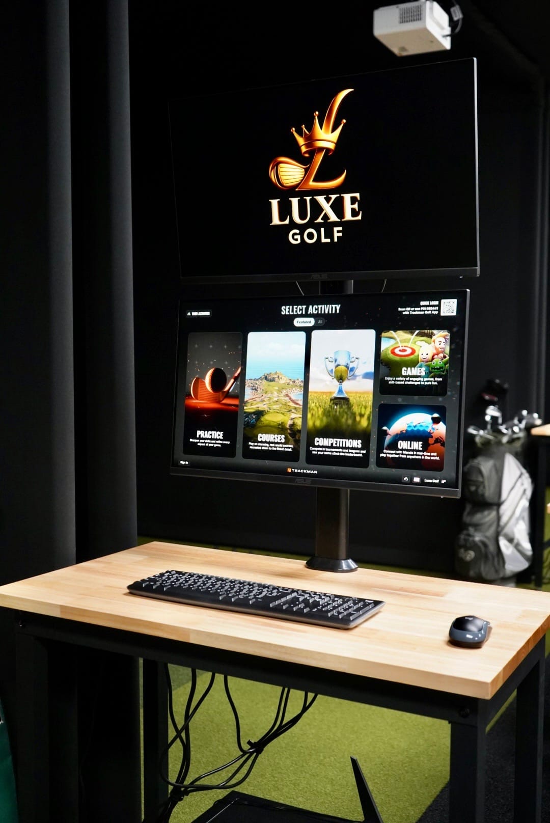 Luxe Golf Weston - Image 1