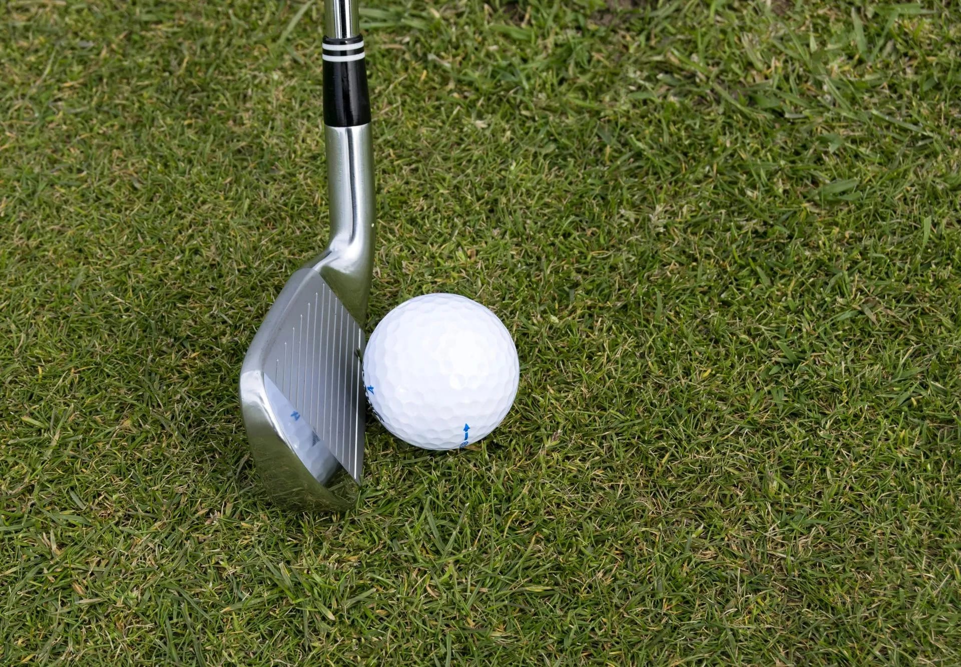 Tee It Up! Golf Lounge - Image 1
