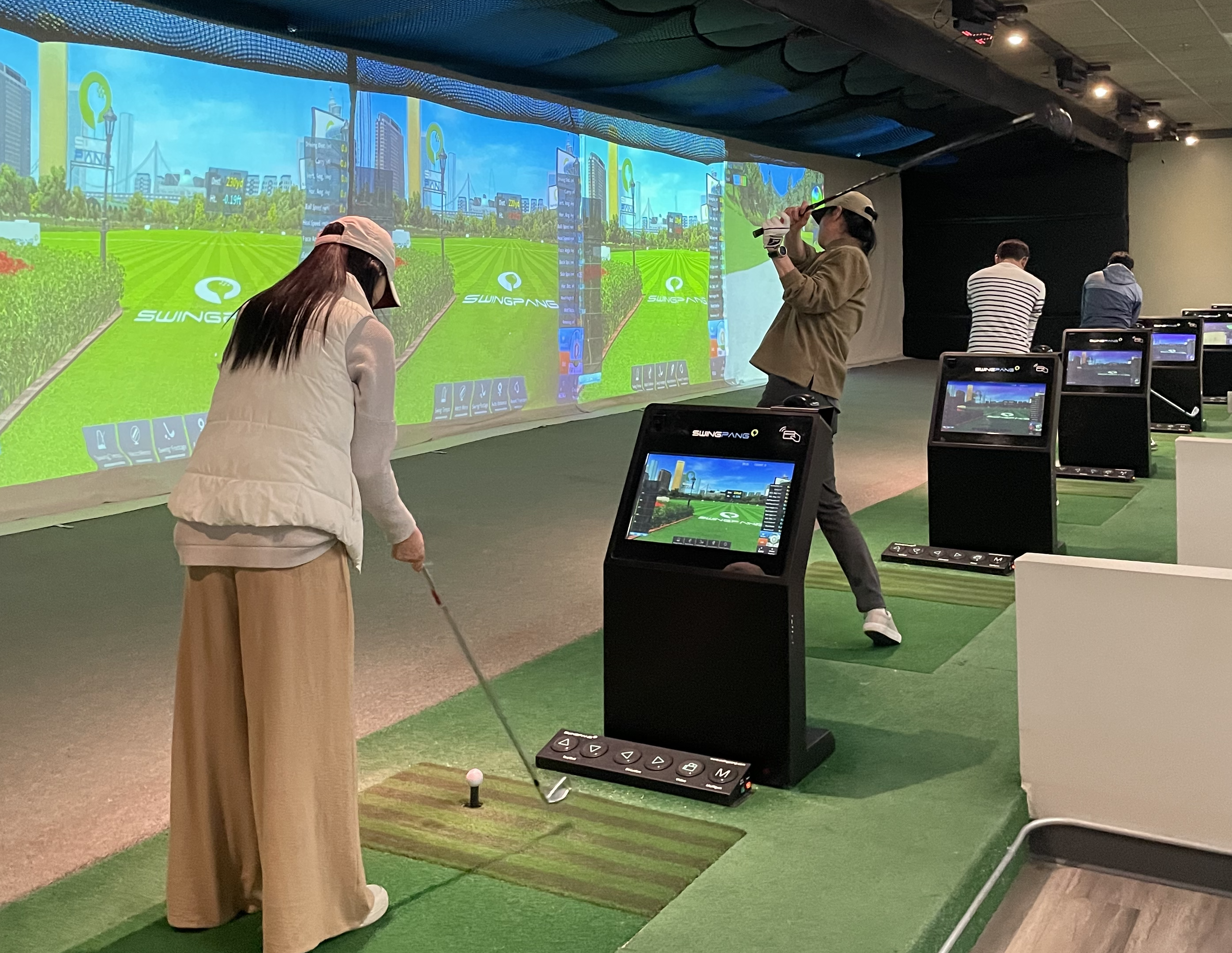 Screen Golf Masters - Image 1