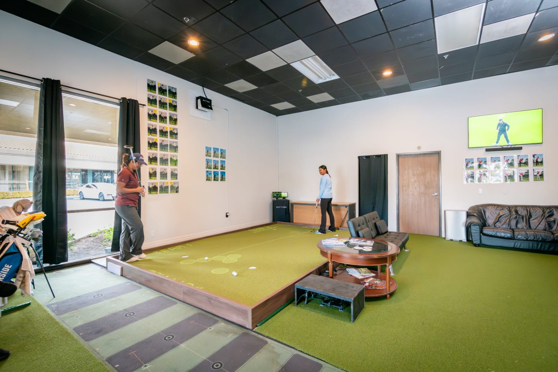 The Riverside Golf Lab - Image 1