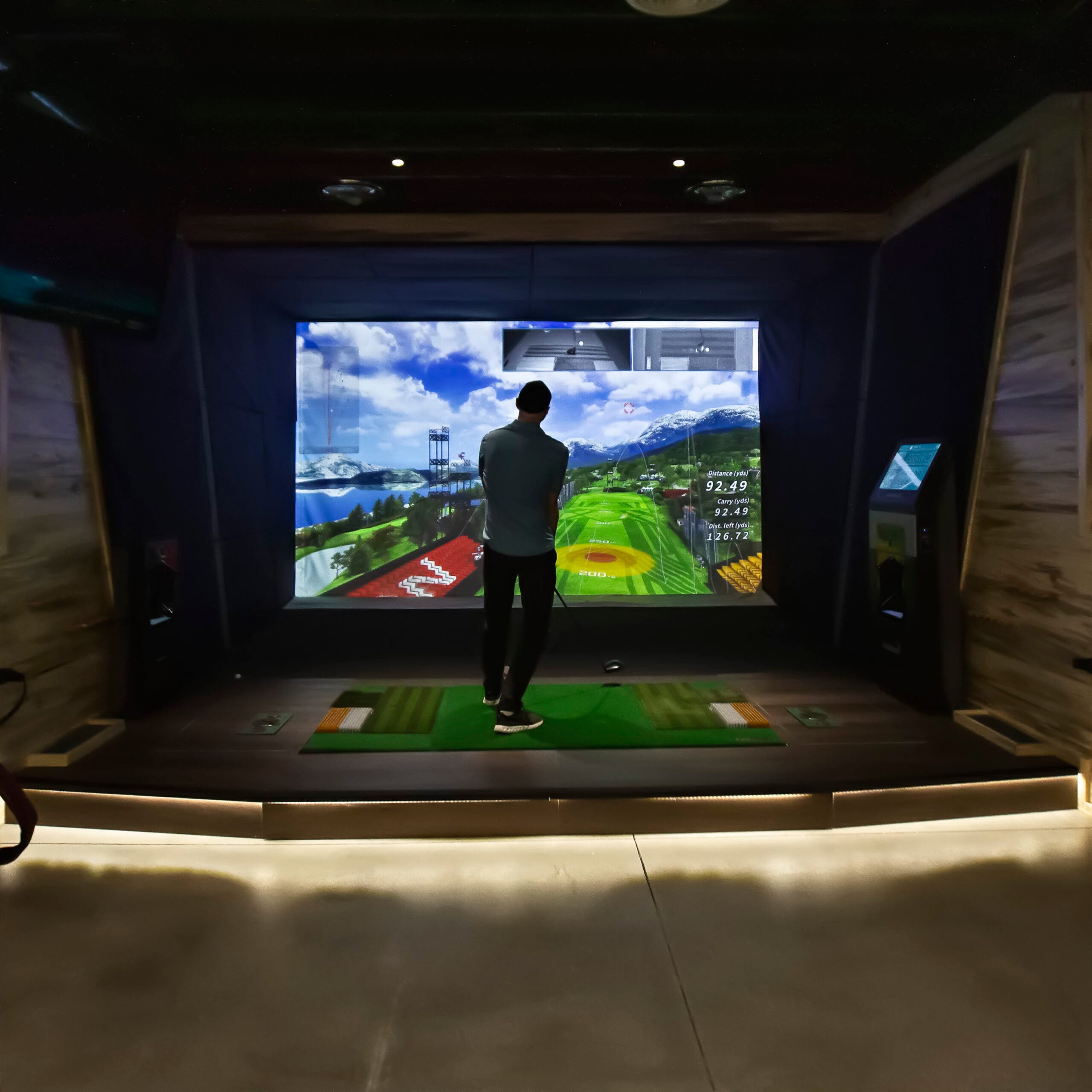Avid Caddie Golf Lounge - Image 1