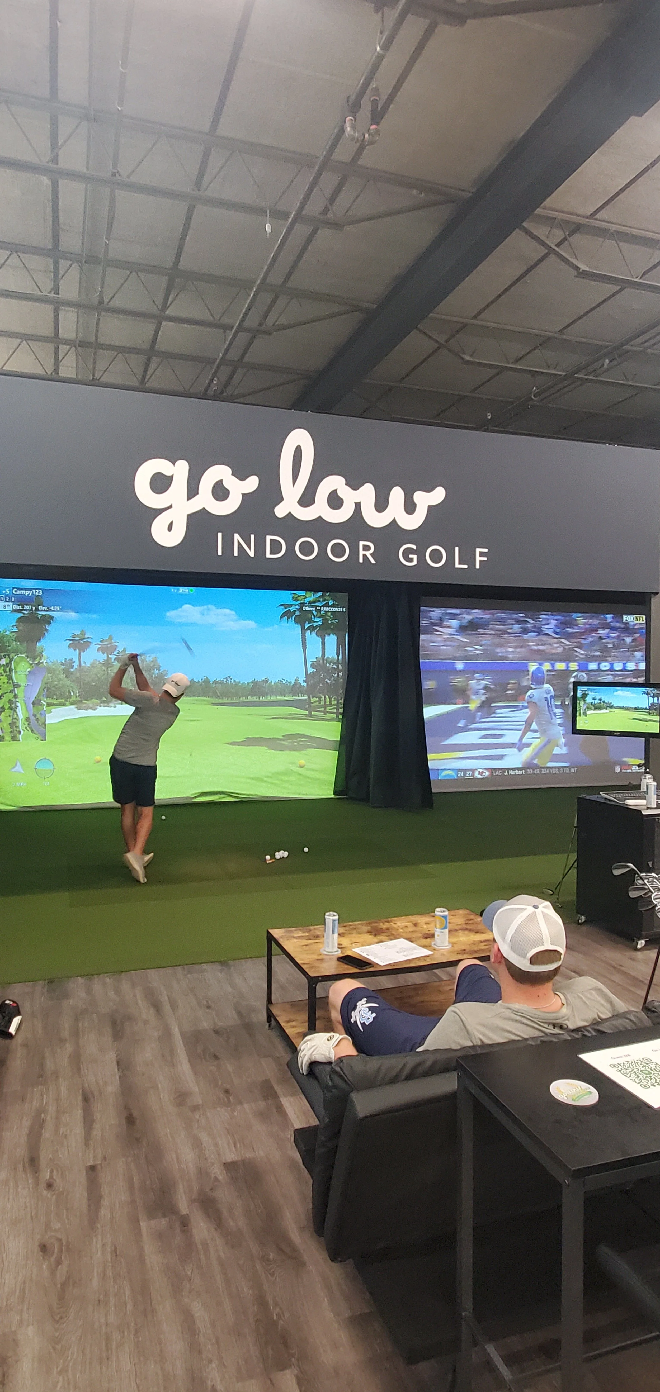 Go Low Indoor Golf - Image 1