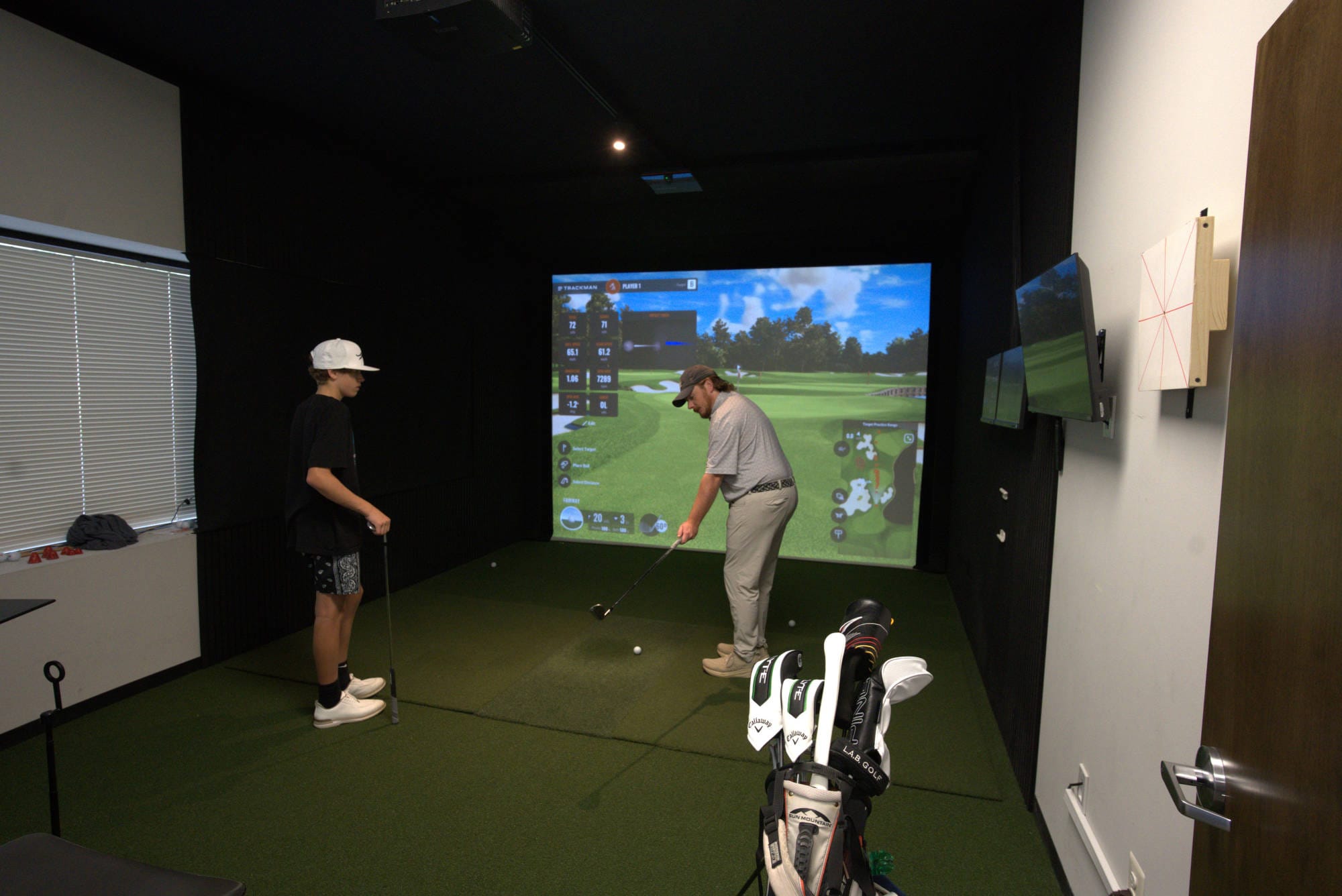 Peak Golfinstitute - Image 1