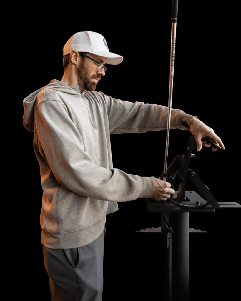 Smooth Swings Indoor Golf - Image 1