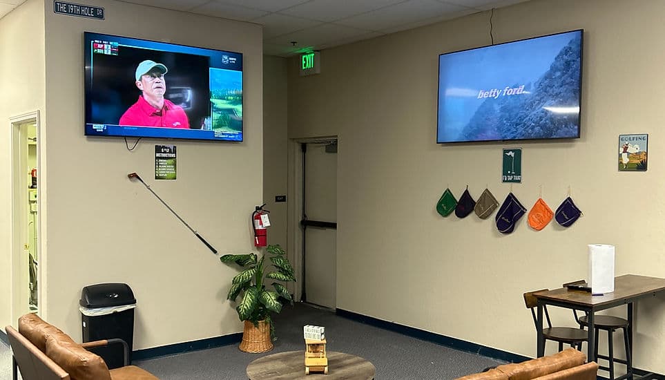 Mulligans Indoor Golf Center