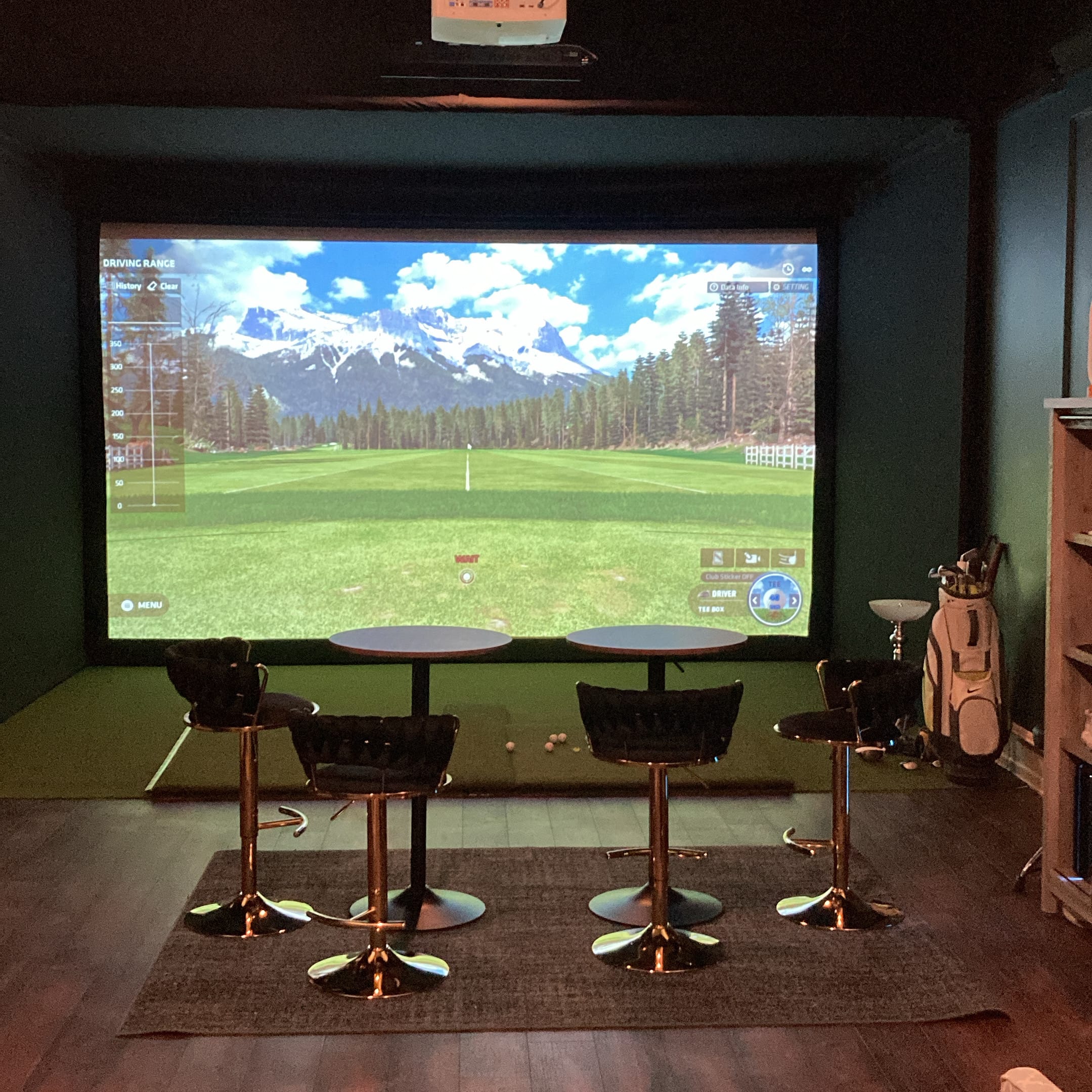 Belowpar Lounge - Image 1